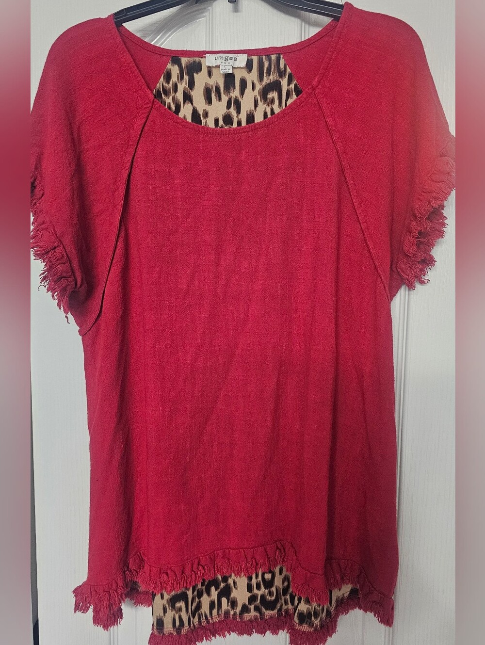 Umgee Linen-Blend Leopard Print Accent Fringe Tunic Top. Size Large - Picture 2 of 10